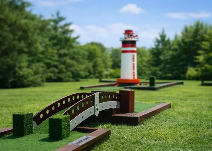 Villa Honoratka z prywatnym polem do gry w Mini Golf Rewal